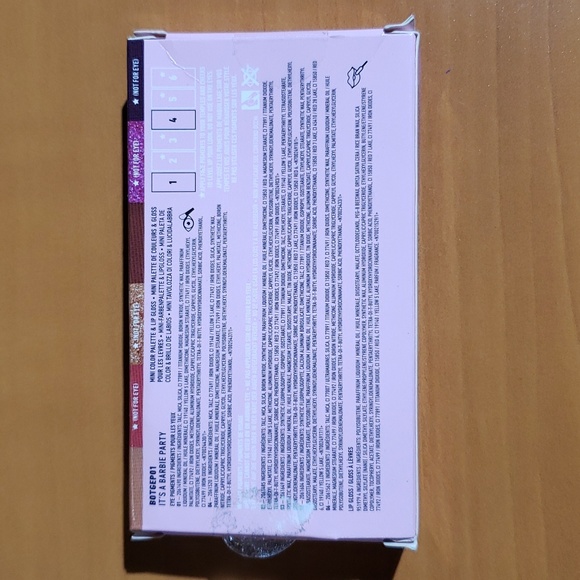 NWT- Barbie Mini Pallette w Butter Gloss- Its a Barbie Party - Picture 2 of 4